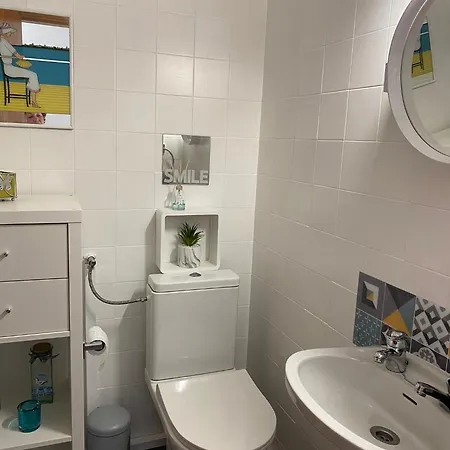 A 3mn A Pied De La Plage, A *