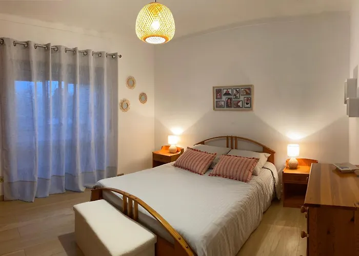 A 3mn A Pied De La Plage, A * Buarcos